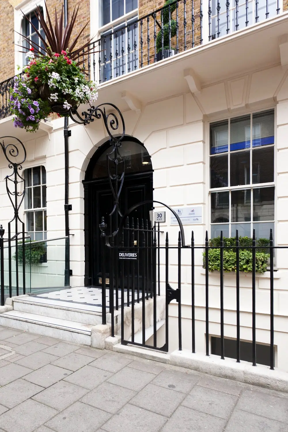 30 Gloucester Place-Public Image#831af