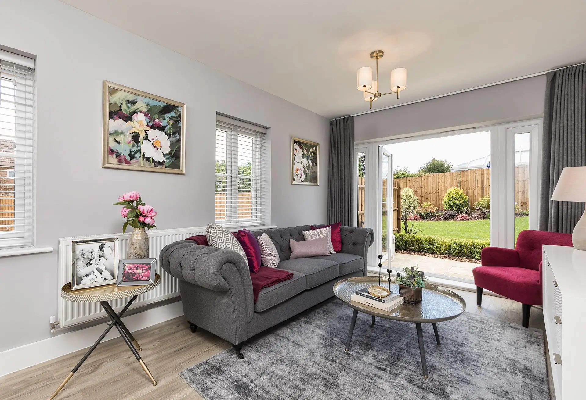 London Square Tadworth Gardens-Interior Image#a043c