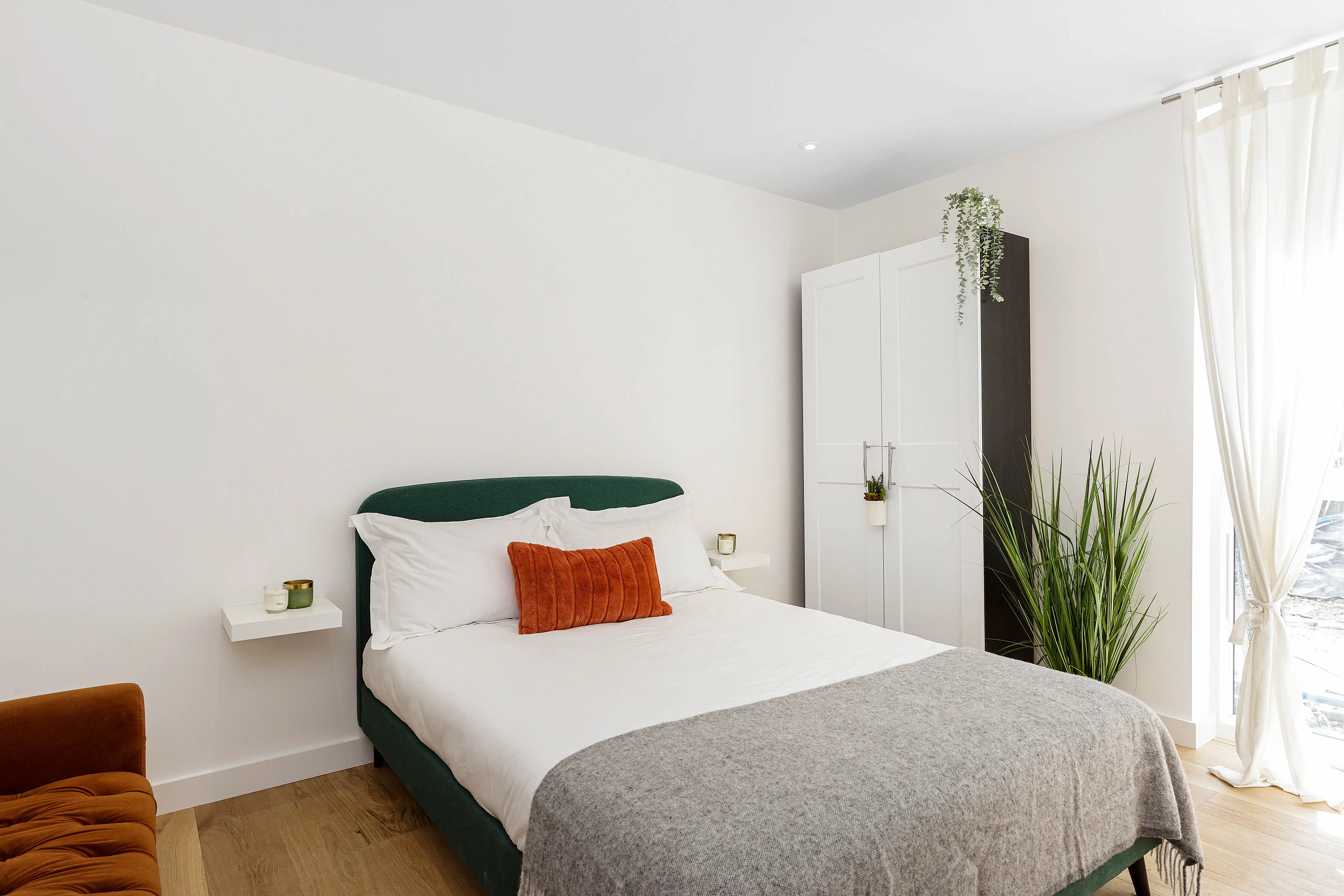 Thomas Hardy Mews Development-Interior Image#8543b